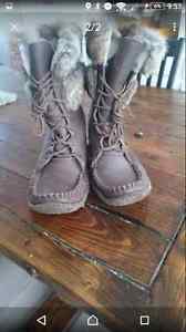 Laurentian Chief mukluks women's size 7