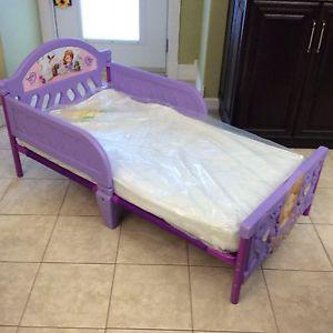 Toddlers Disney bed