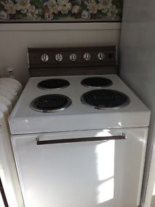 Used apartment size kitchen stove