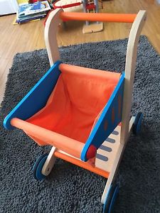Wanted: Hape shopping cart -excellent condition