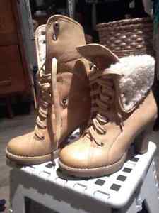 CLUB COUTURE, BEIGE WINTER BOOTS,2 WAYS TO WEAR THEM, SIZE6