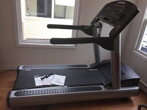Life fitness integrity series treadmill