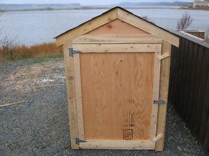 SMALL STORAGE SHED