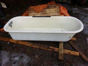 6 foot claw foot bath tub