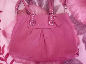 AUTHENTIC COACH PURSE **PRICE REDUCED**