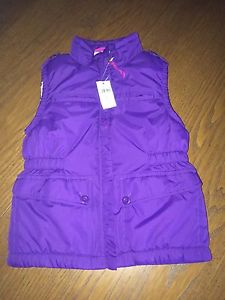 Brand new GAP girls puffer vest. Size small