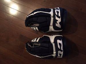 CCM U+ CL Hockey Gloves- Size: Sr. 15