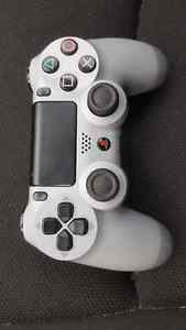 Mint condition 20th anniversary ps4 controller