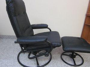 Recliner with foot rest