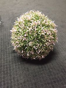 Small/medium sized flower ball
