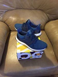 Ultra boost 3.0 size 9.5 US