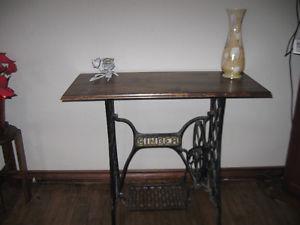 stunning sewing machine table.
