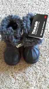 Gap brand baby snow boots for sale