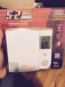 Honeywell RLV430A programmable Thermostat