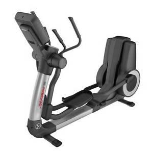 Life Fitness 95x Elliptical w/ Touchscreen & TV Tuner for