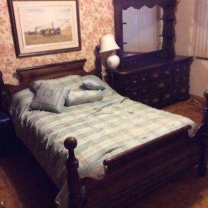 Wanted: Bedroom set for sale