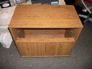 rolling hutch end table