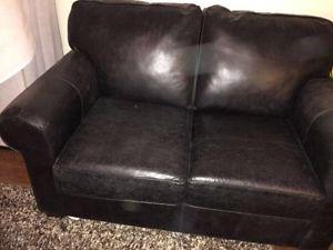 100% Leather love seat for sale !!!