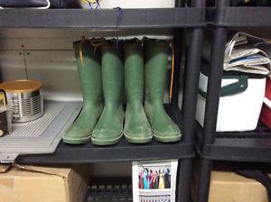 2 paires de Bottes à pêche ou de pluie