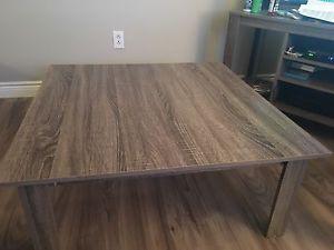 3 pc COFFEE TABLE AND SIDE TABLES SET