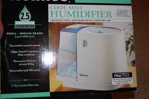 Cool mist humidifier by Holmes