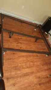 Queen size bed frame good condition
