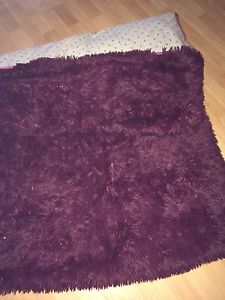 Red wine rug for sale
