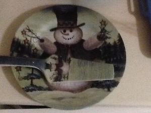 Two Dcorative Christmas Cake Plates with lifters