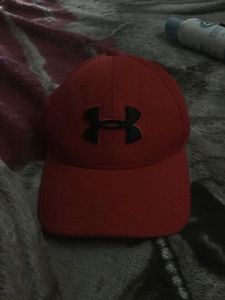 Under armour sweater and hat
