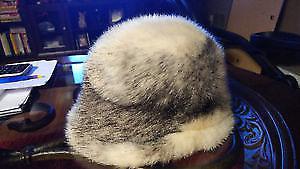 Vintage Women's Fur Hat Size S (Hurtig Furriers Ltd.)