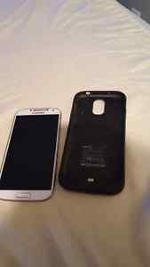 Wanted: Samsung Galaxy s4 (bell) with mophie power case