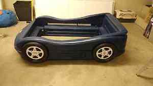 Wanted: im looking for a single mattress car bed