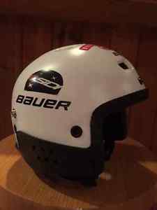White Bauer TH20 Hockey Helmet