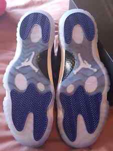 $380 Space jam ) SIZE 13