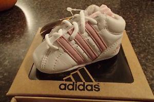 Adidas infant sneaker (Girls)
