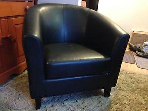 Black bonded leather tub chair