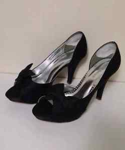 Black heels Size 8.5