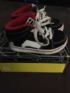 Etnies shoes Toddler size 7