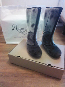 Ladies Seal Skin boots size 41 Canadian size 9.5