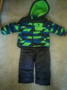 OshKosh boy's snow suit (24 months)