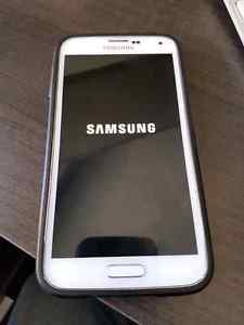Samsung S5 Phone