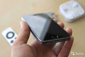 Space Grey iPhone 5SE 16GB with Telus/Koodo