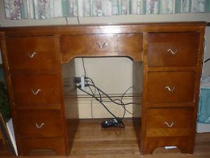 Vintage Vanity or Writing Desk (has 7 pull out drawers)