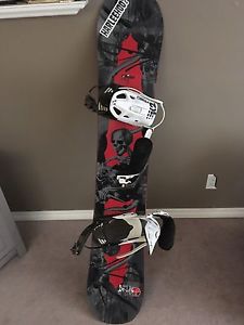 Arbor snowboard and bindings