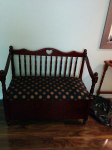 BEAUTIFUL WALNUT BENCH WITH UPHOLSTERED SEAT COVER