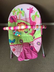 Bouncy chair (PICK UP ONLY)