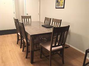 Dining table used only two months
