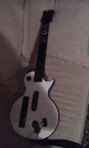 Guitar hero wii guitar in perfect condition 10$