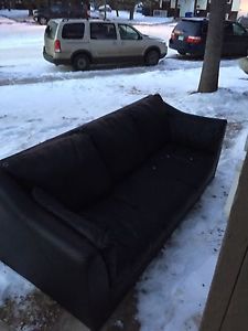 Selling good couch for cheap