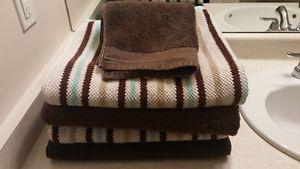 Set of 4 towels and 1 hand towel